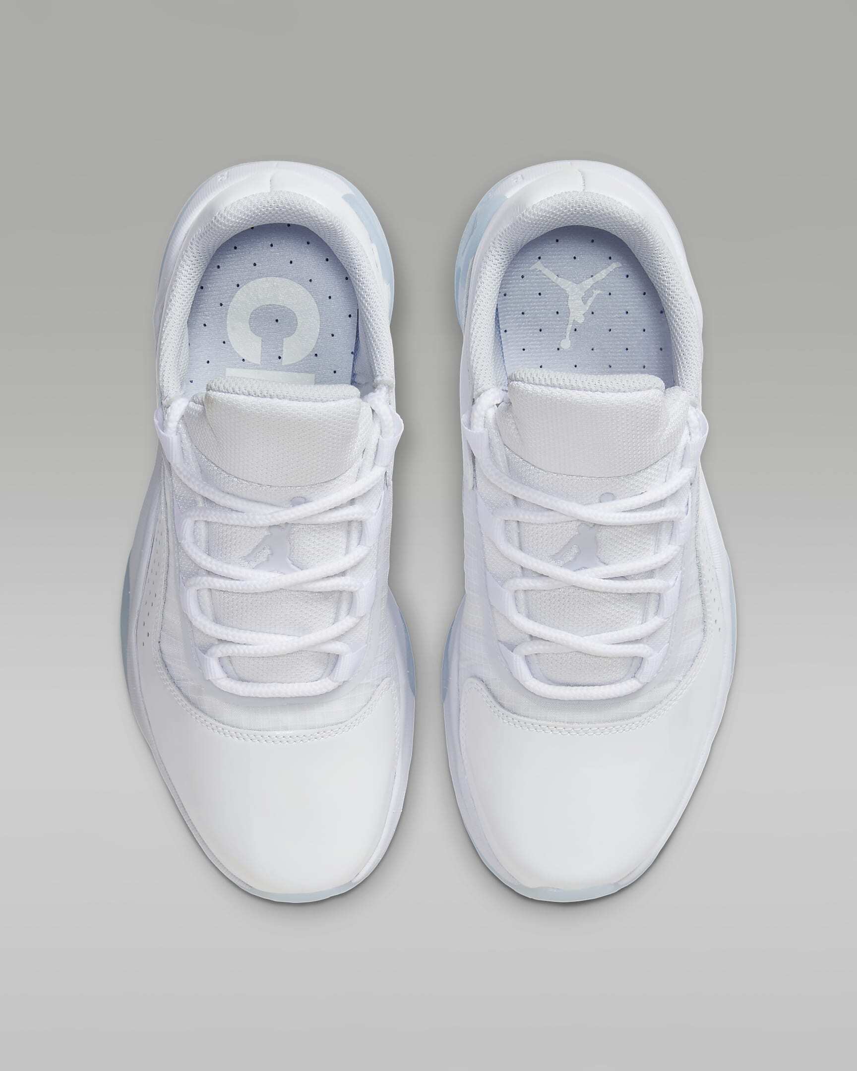 Женские кроссовки Nike Air Jordan 11 CMFT Low - фото №4